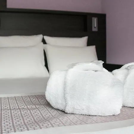 Hotel Nash Pratik 3*
